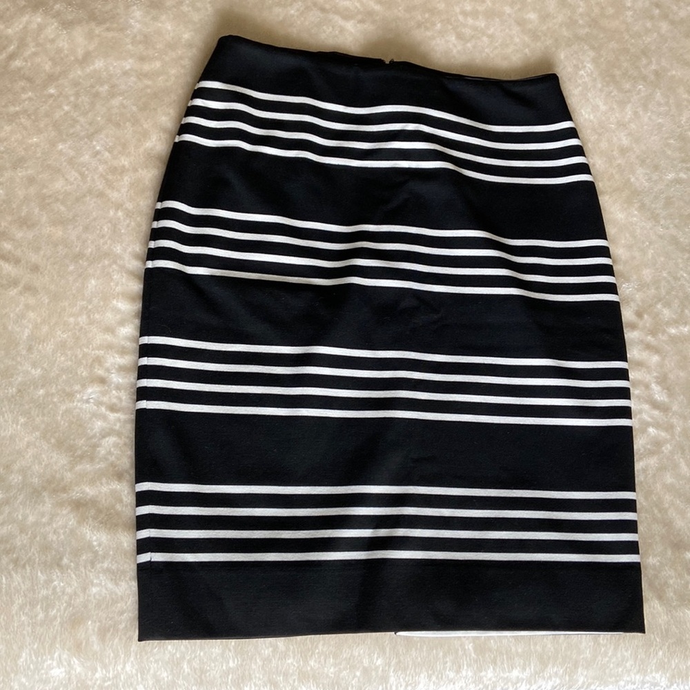 Size 6 Horizontal striped black & white skirt